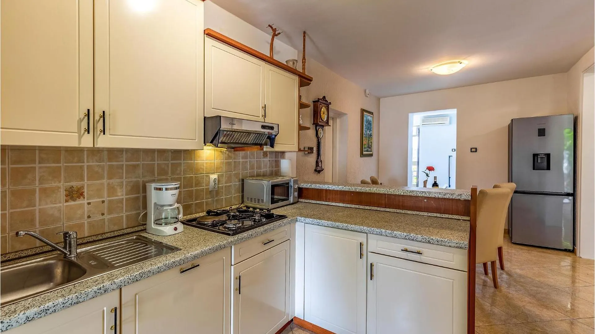 4 Bedroom Beautiful Home In Pola 0*,  Croazia