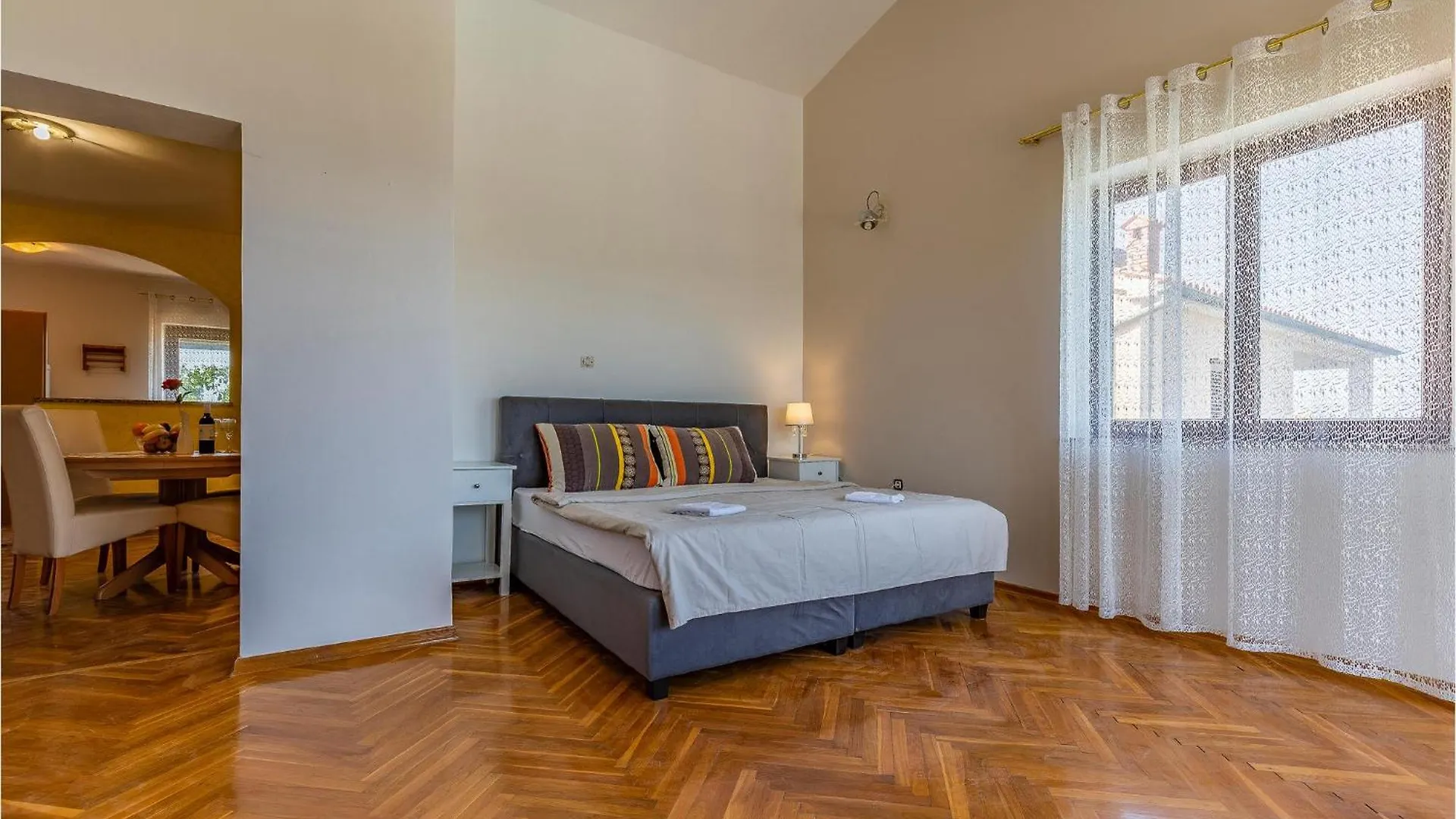 4 Bedroom Beautiful Home In Pola Casa vacanze