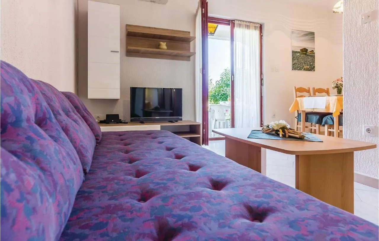 4 Bedroom Beautiful Home In Pola Croazia